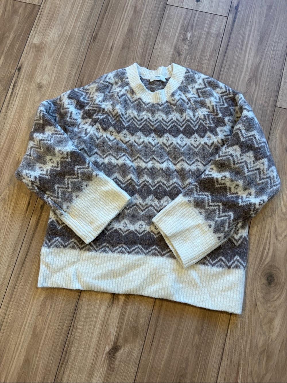 Aritzia sweater